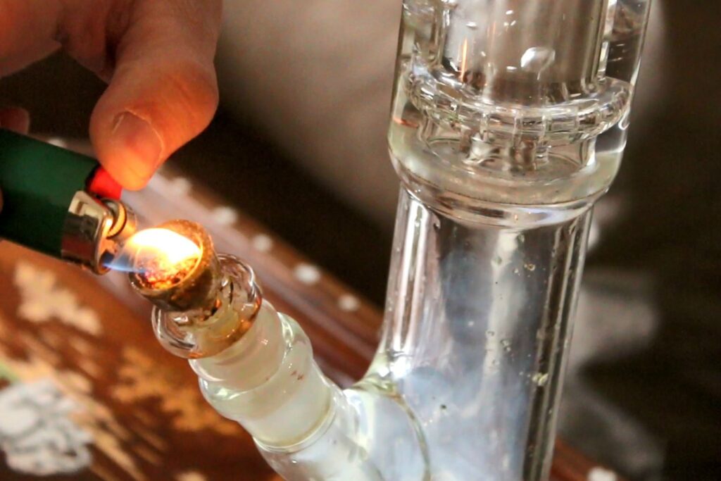 What do you mean by Bongs?