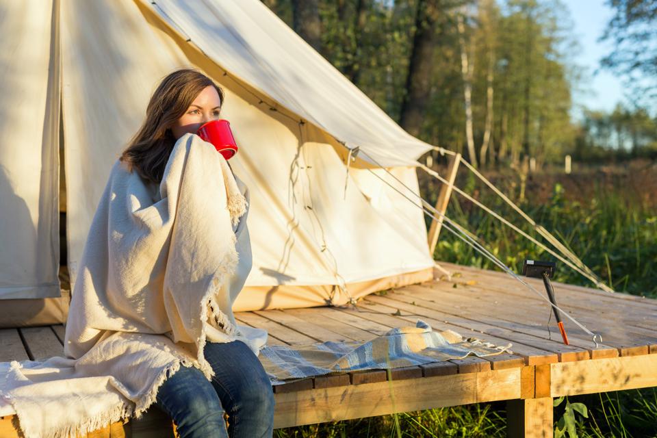 4 Tips For Staying Gorgeous While Camping